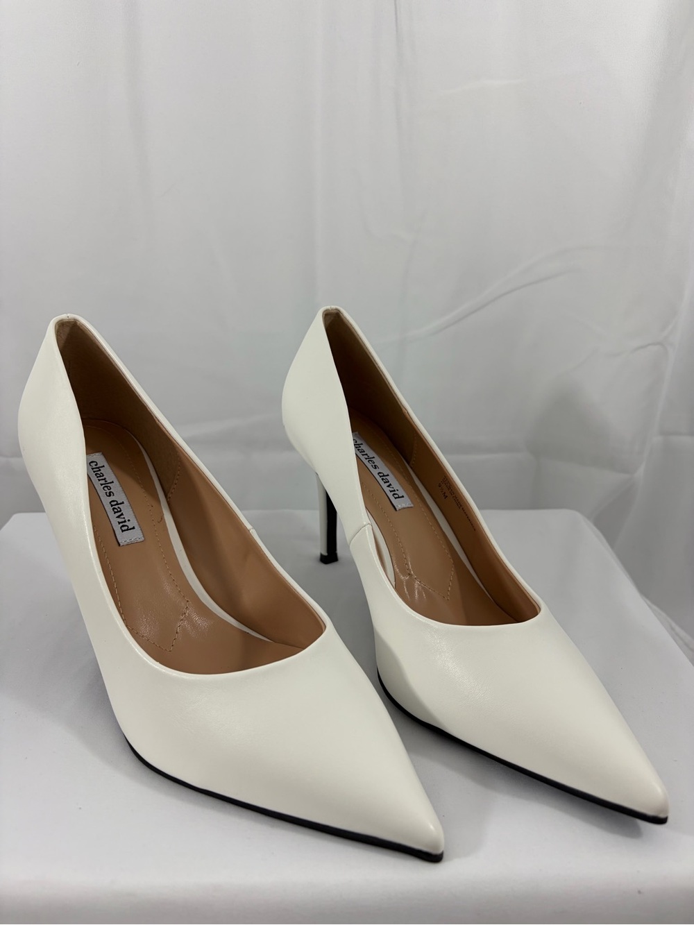 NWT Charles David Women’s Size 9.5 White Pointed-Toe Stiletto Pumps